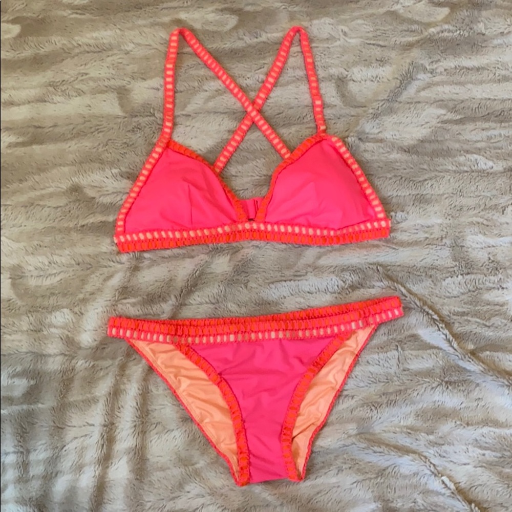 Victoria’s Secret bikini